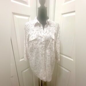 Women’s longsleeve blouse with Flamingo
Print.